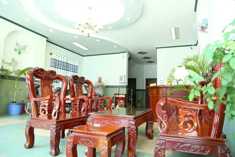 Dong Nam Hotel