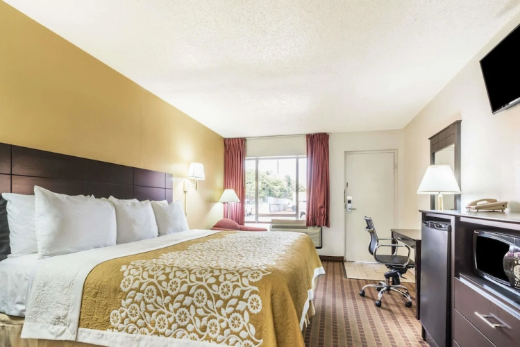Days Inn South Fort Worth
