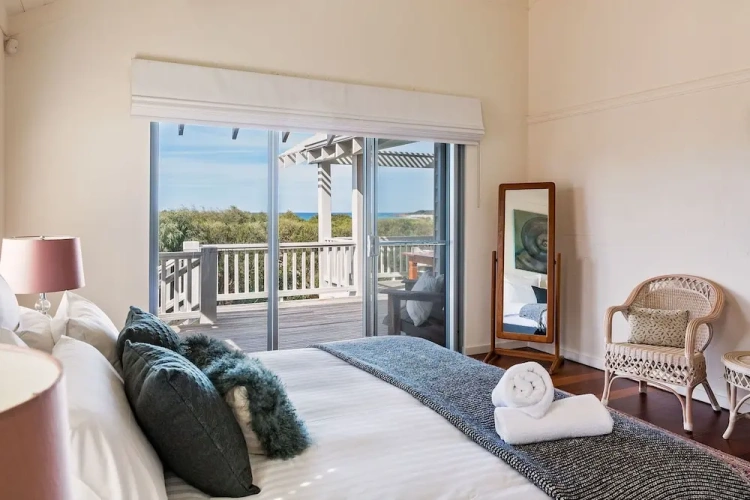 Luxury Cottage with balcony