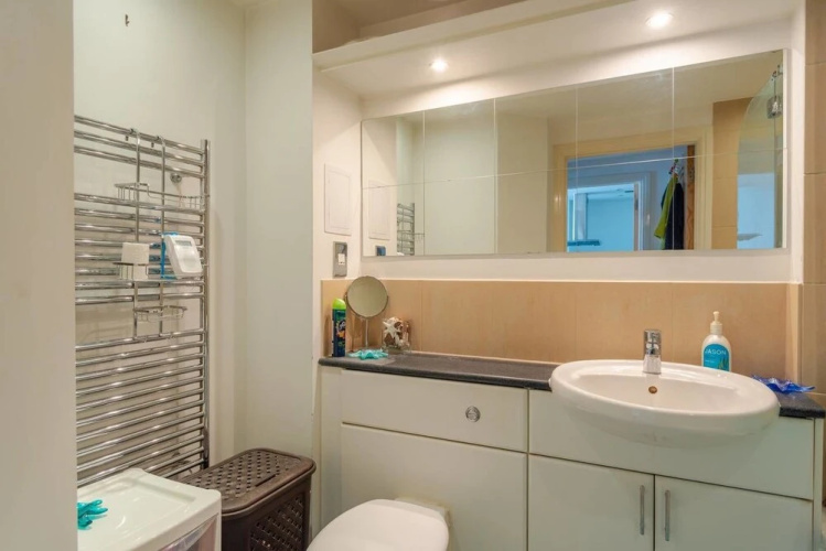 Oyster Wharf Suites