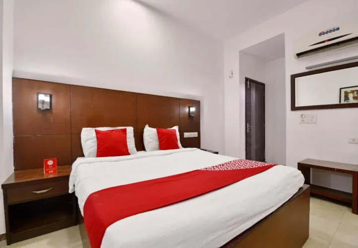 OYO Flagship 5947 Lal Kothi Scheme