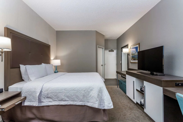 Hampton Inn Milwaukee-Airport