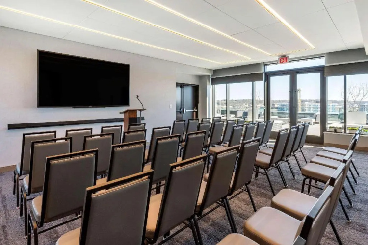 Cambria Hotel Washington DC Navy Yard Riverfront photo 19