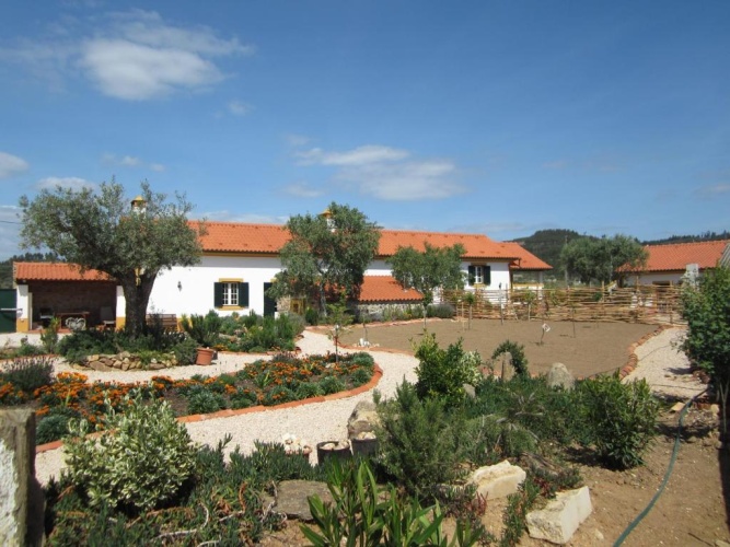 2 Bedrooms Cottage