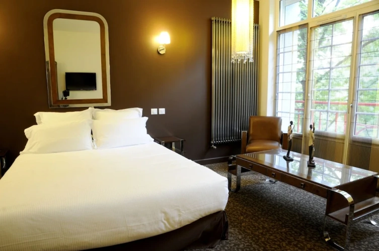 Premium Double room with balcony and with river view
