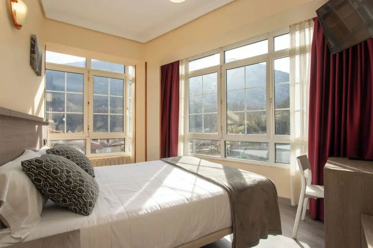 Standard Double room with mountain view