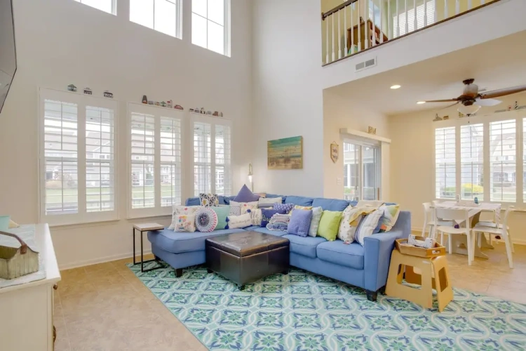 4 Bedrooms Apartment