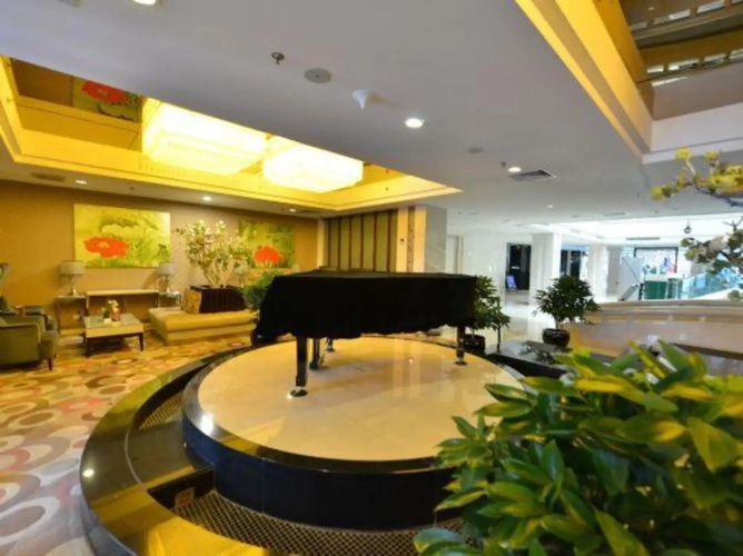 Yulong Hotel