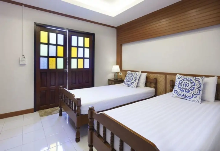 Standard Triple room with balcony