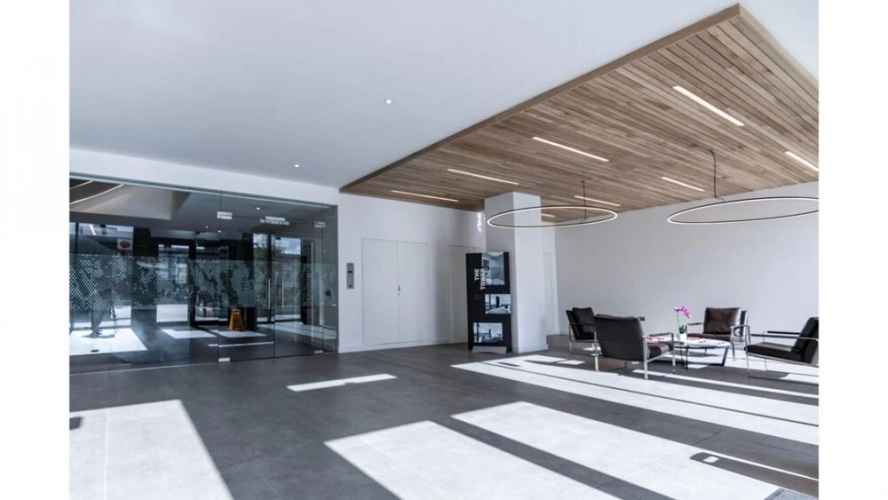 Design 1 Bed With Balcony