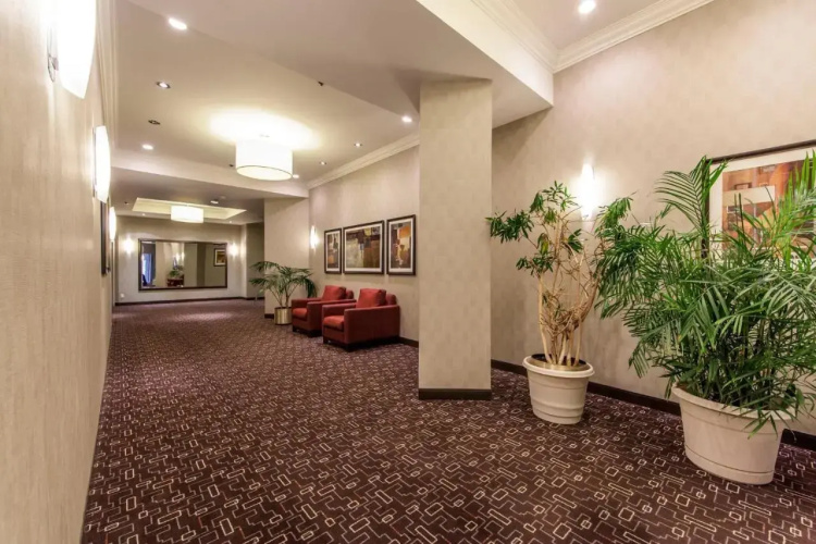 Holiday Inn Laval Montréal