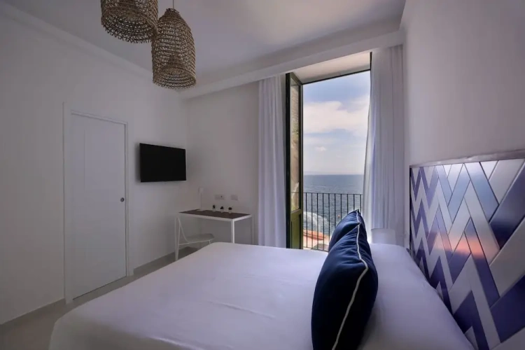 Deluxe Double room with balcony