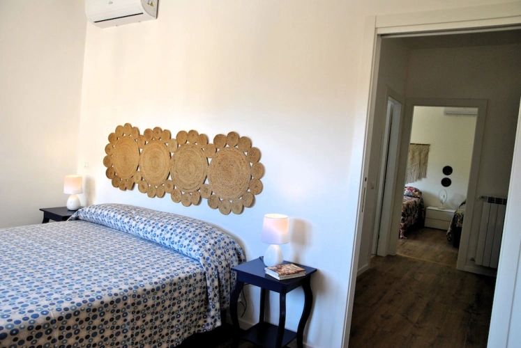 3 Bedrooms Cottage with balcony