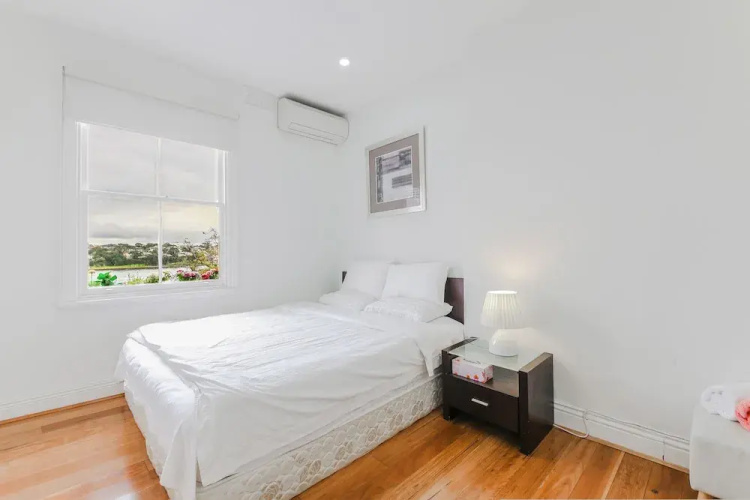 Waterview Terrace in Historic Rocks