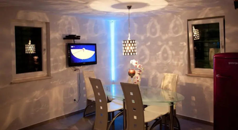 F&F Apartments