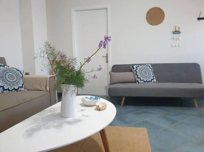 Beachside Retreat - Sleeps 4, Terrace & Views