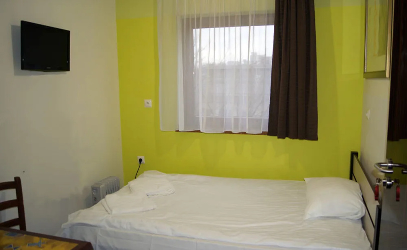 Plus Hotel