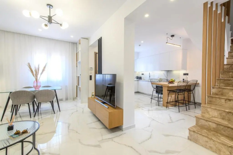 Aikanto residence