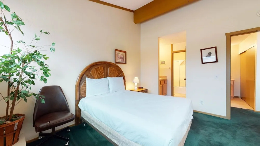 Summit 32 2 Bedrooms 2 Bathrooms Condo