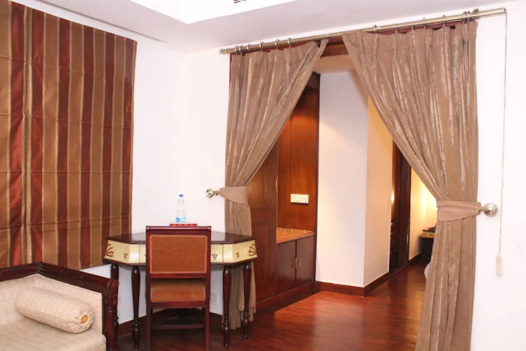 Hotel J's Inn