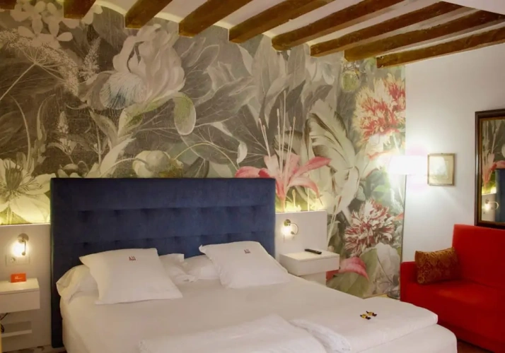Single Junior Suite with balcony