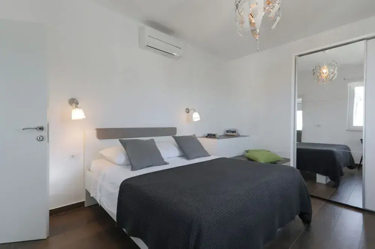 Apartment M&J
