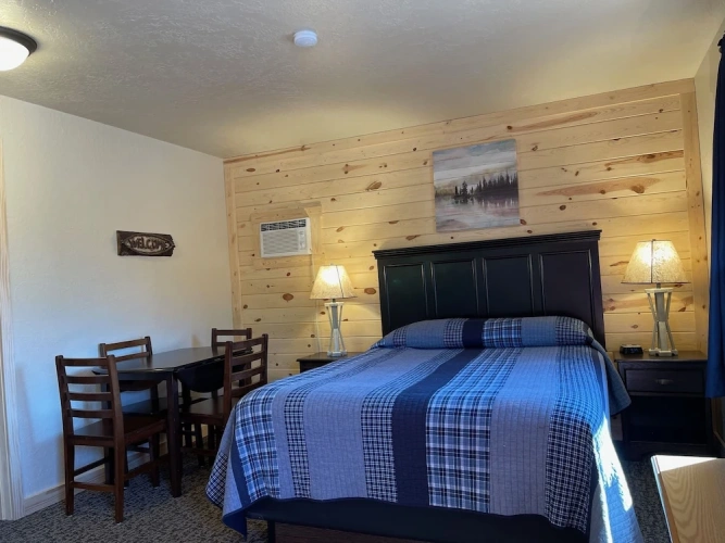 Quadruple Family Suite