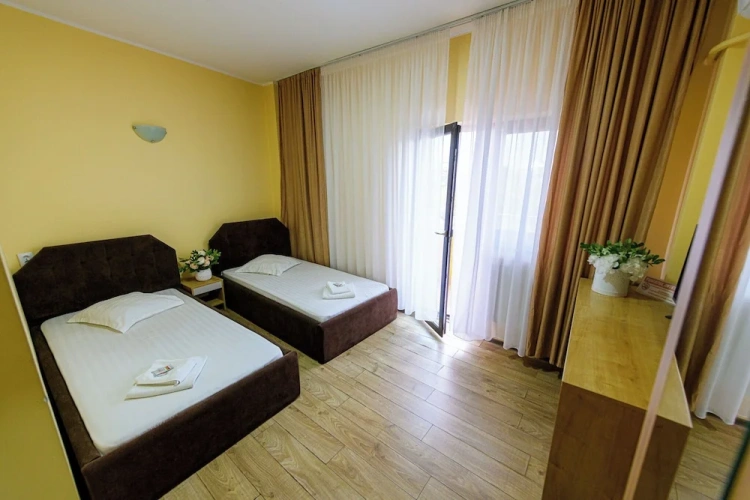Standard Double room with city view