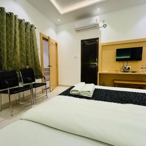 Hotel the Ramay Palace