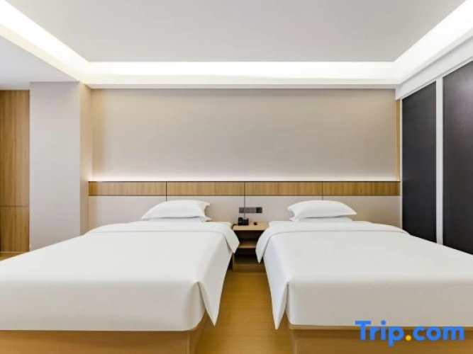 Premier Twin room