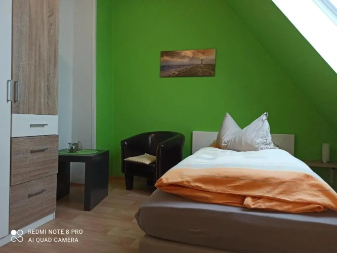 2 Bedrooms Single Apartment
