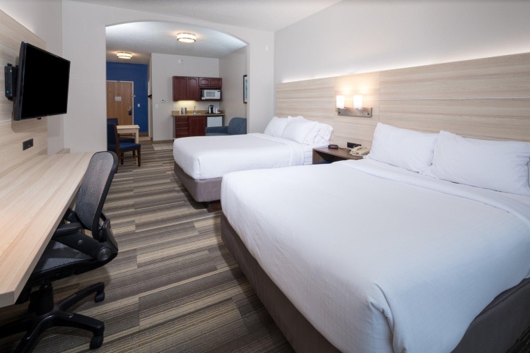Quadruple Suite