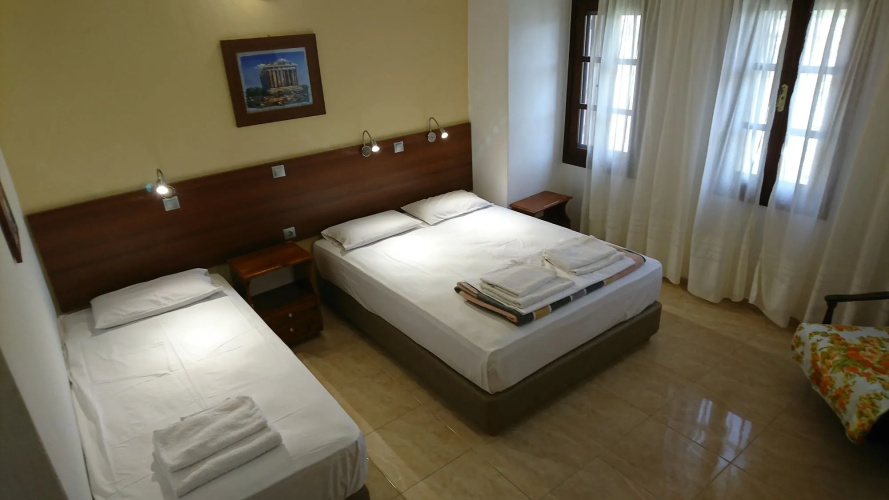 Eleni Rooms