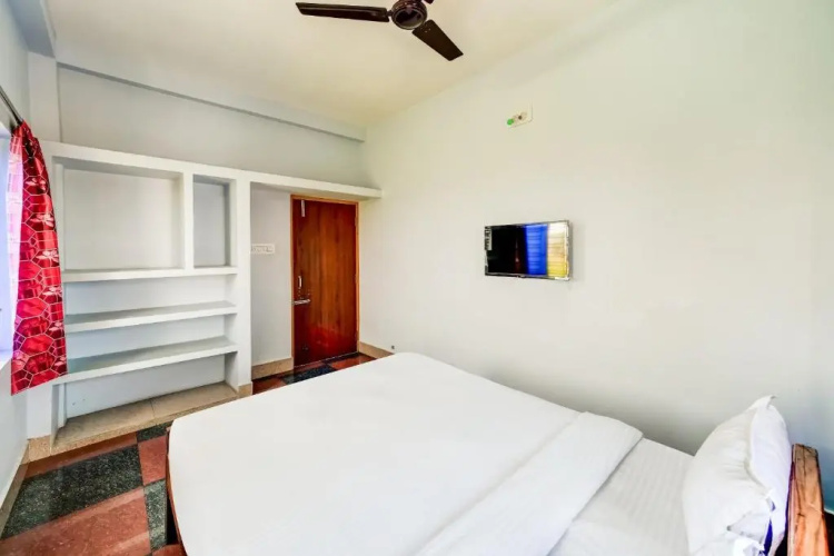 SPOT ON 77688 Hotel Aradhya
