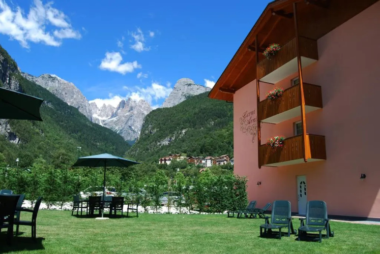 Arnica Hotel Garni a Molveno