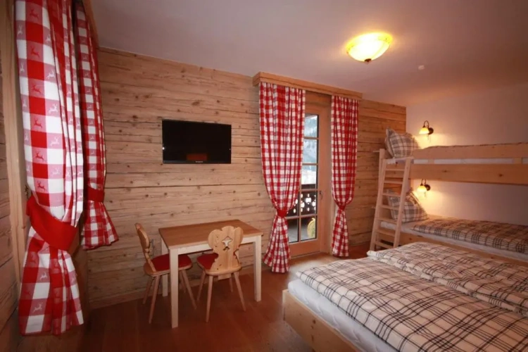 Standard Quadruple room with balcony