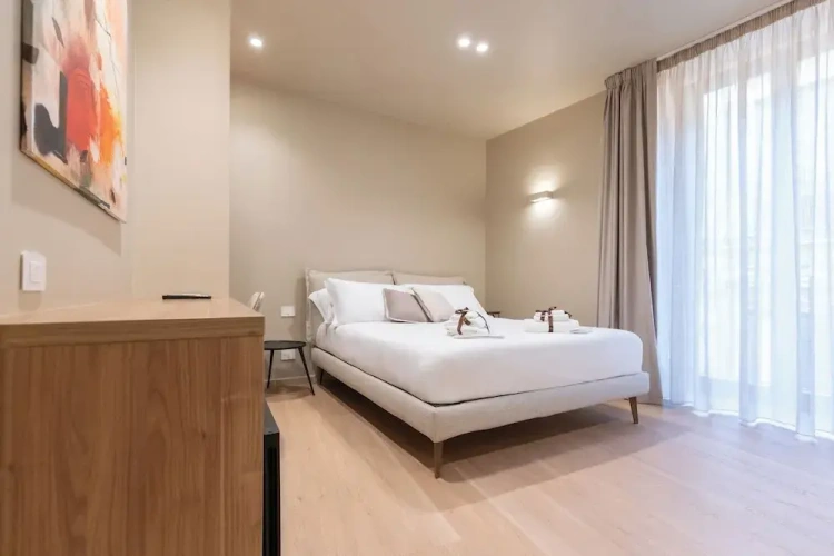 Deluxe Double room with city view