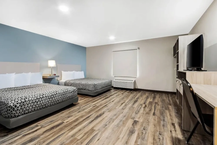 Quadruple Suite