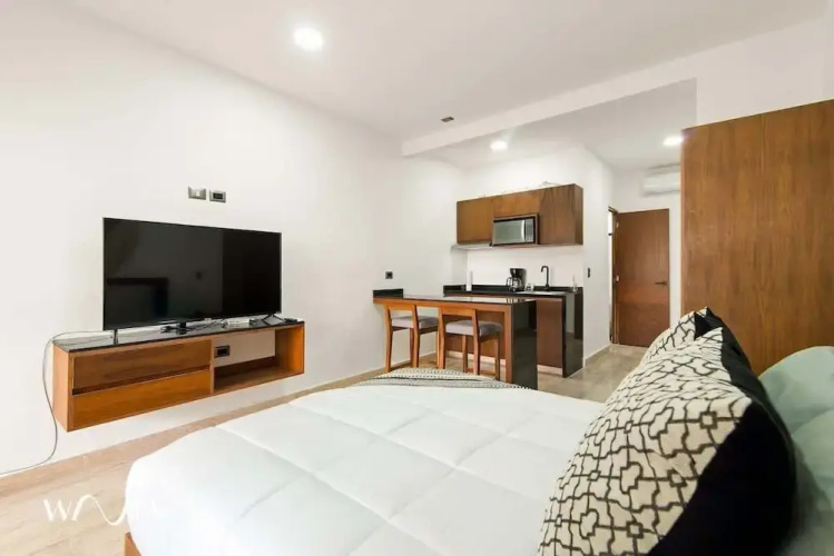 Spacious Loft W/garden View Pool + Jacuzzi GYM
