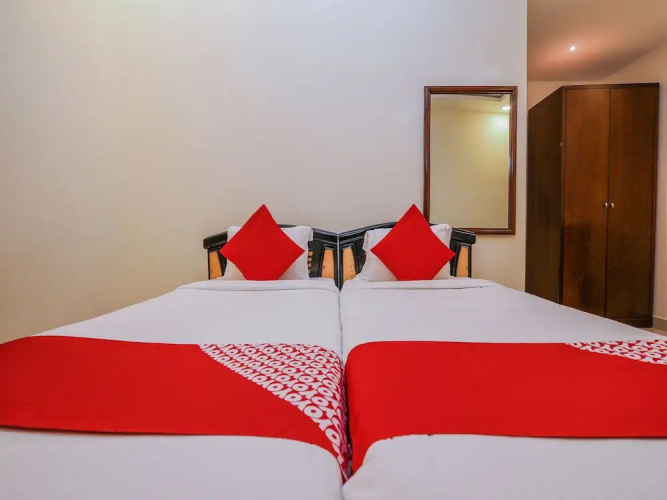 OYO 15928 Hotel Midtown