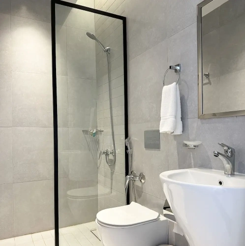 3 Bedrooms Apartment