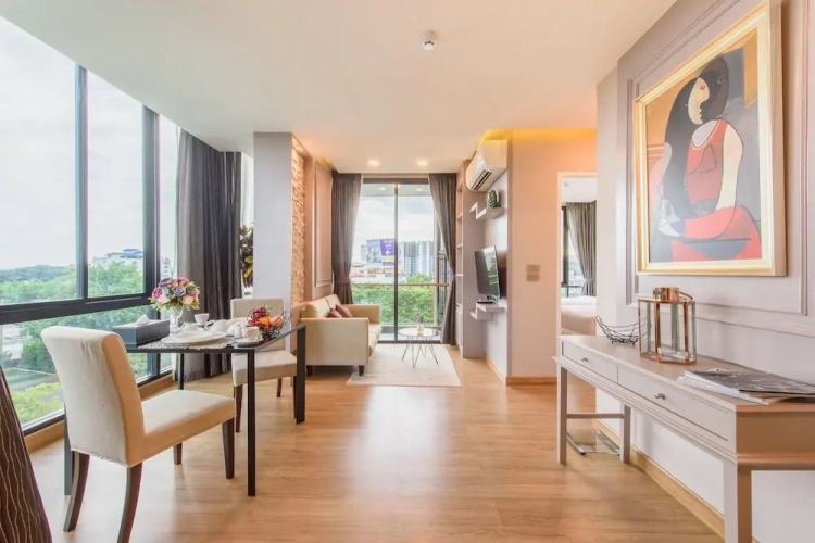 Suite with view