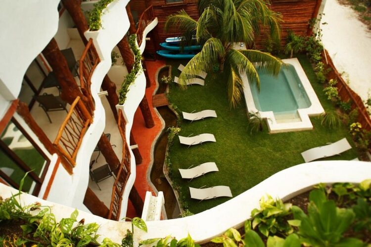 Spirit HolboxOver view