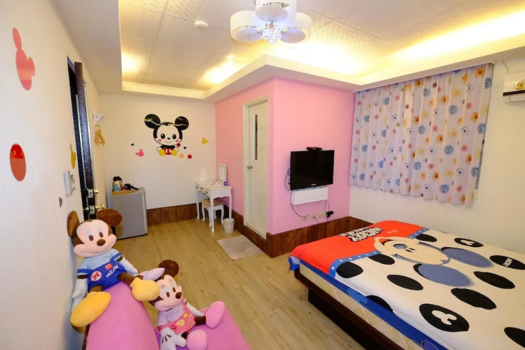 Fengjia Romantic Homestay
