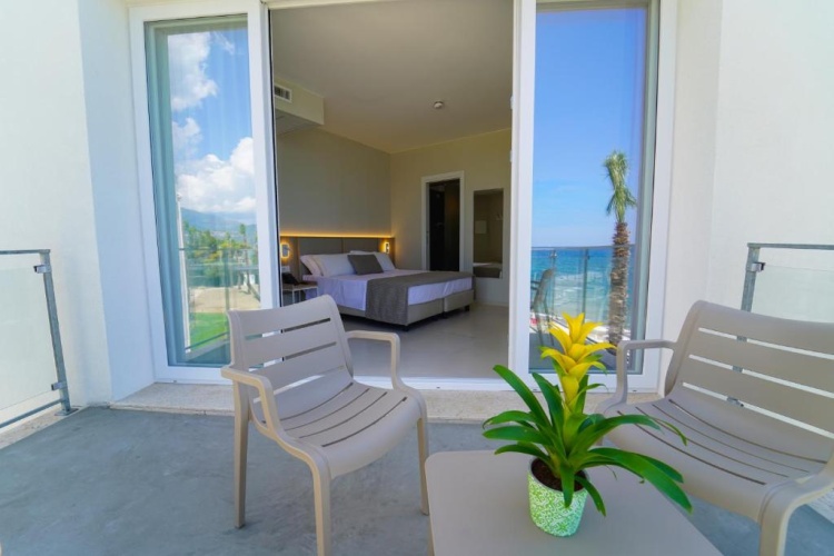 Eleamare Resort photo 7