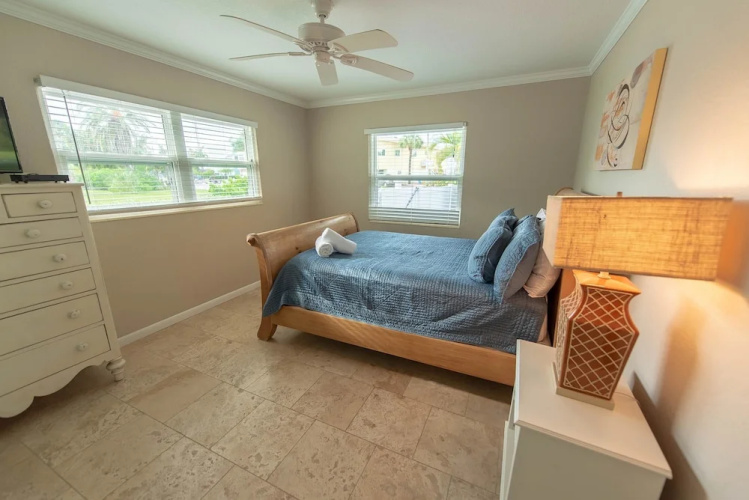 Harbor Side Apartment 5