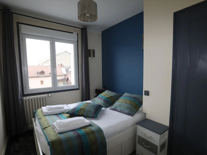1 bedroom with elevator in downtown Annecy