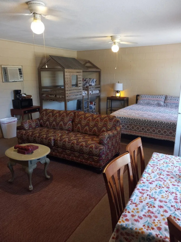 Cedar Falls Motel