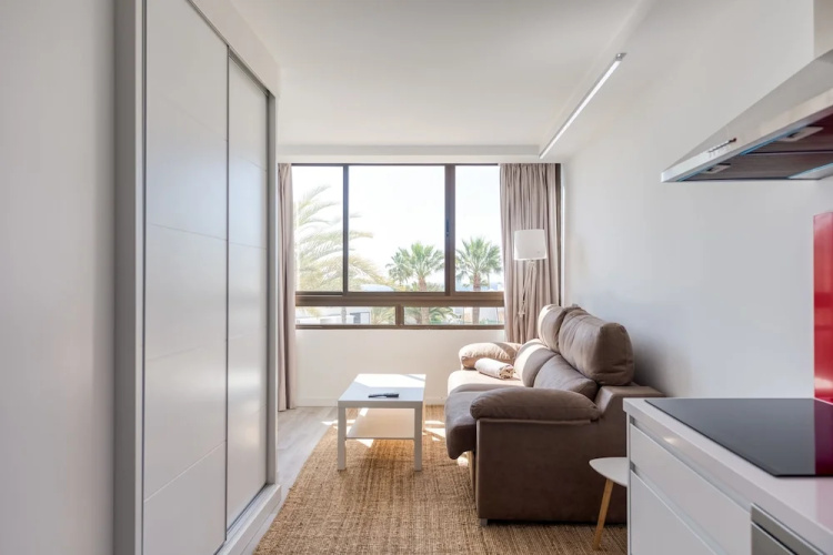 Apartamentos Aguila Beach