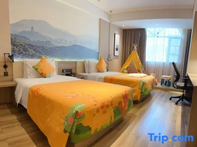 Standard Twin Family room